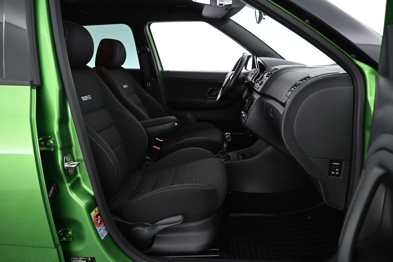 Car Image - 7nxPPHSUyoxNKuDT7phvSk