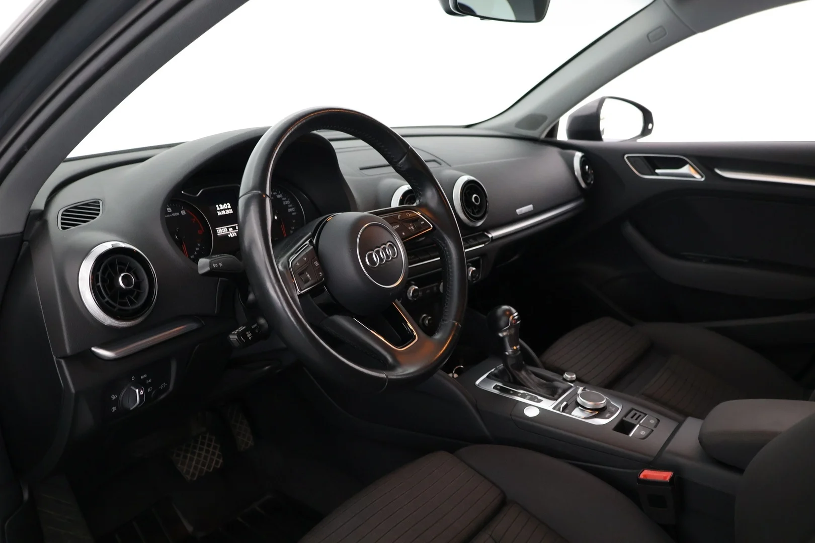 Car Image - 5sodkSOVV4R8wfBnU6HsnU