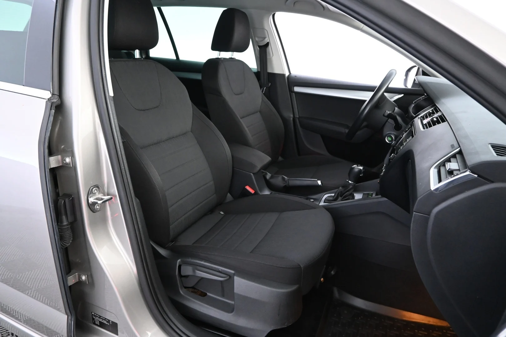 Car Image - 6Zwv4Bhb5HFgwTf6CiTcax