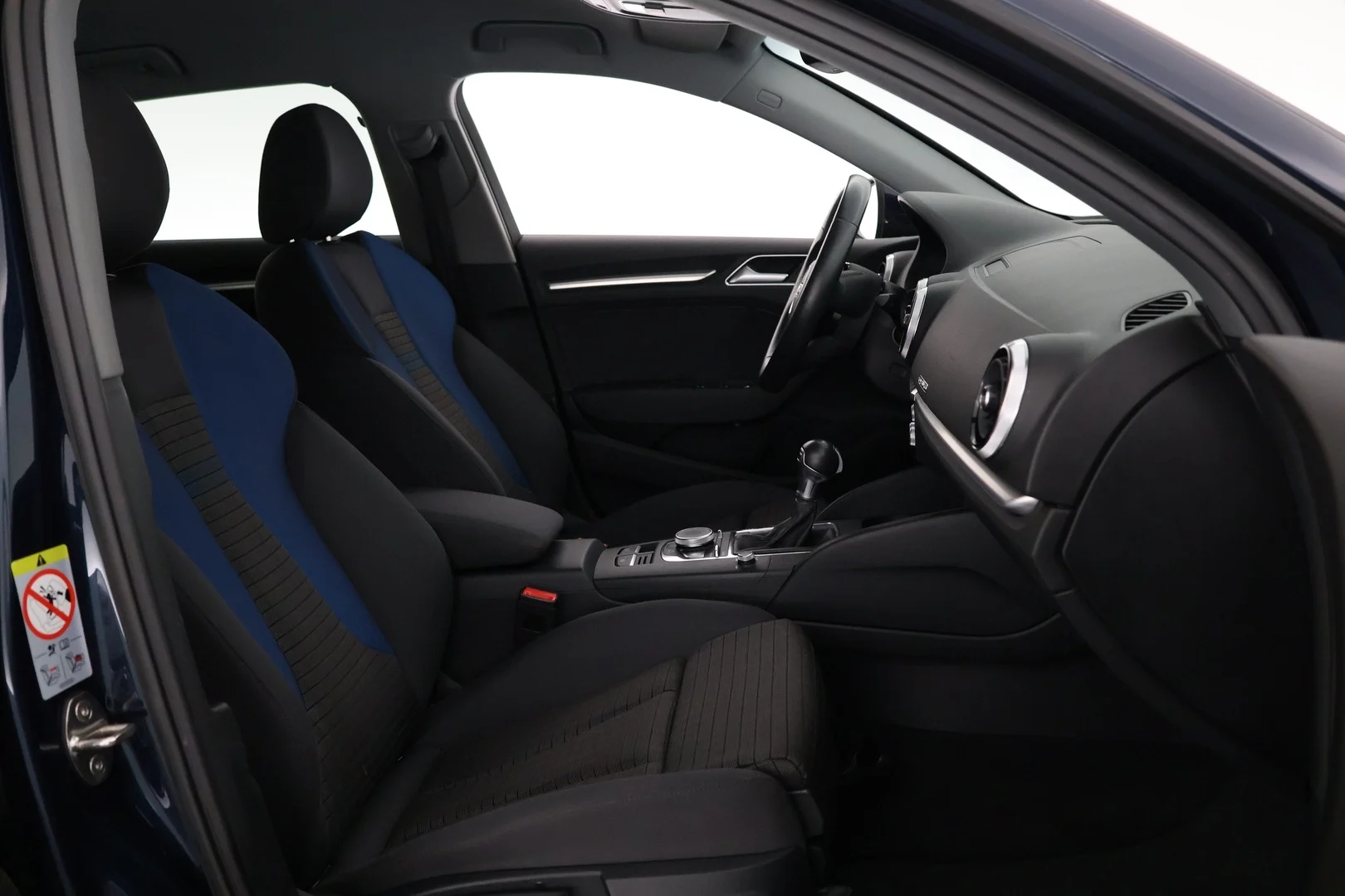 Car Image - 4IMIXNROpf4D3Tp1nLxNL6