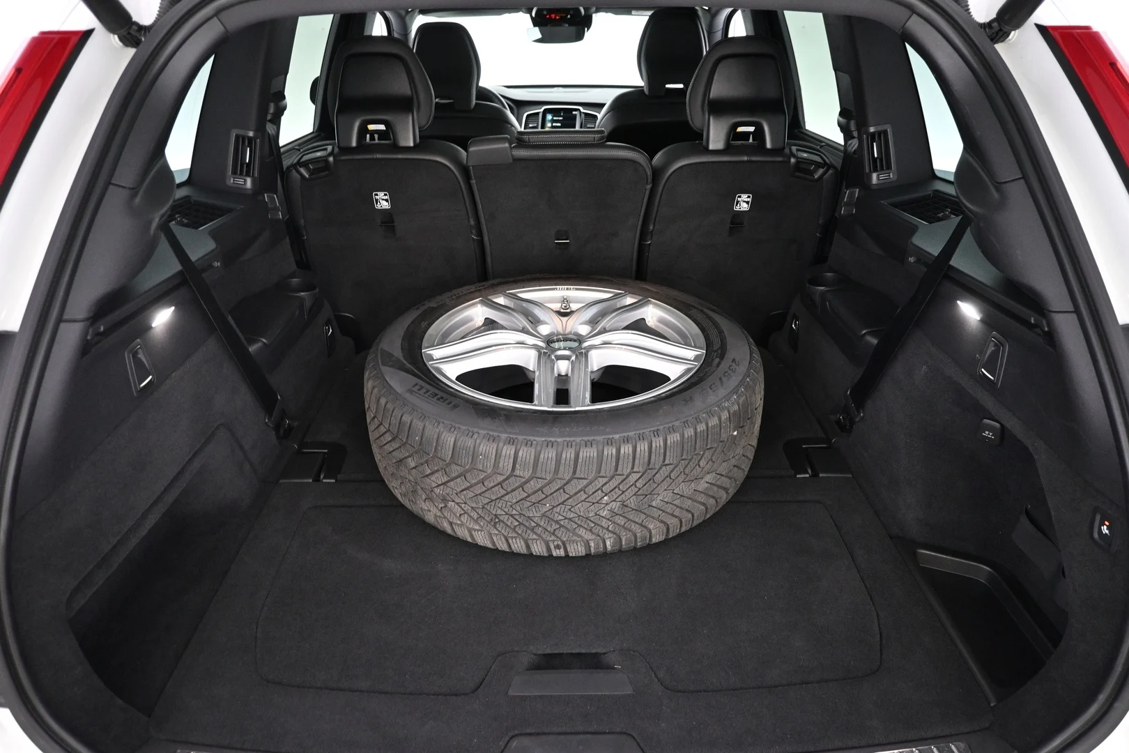 Car Image - 5c9a8JmPbHcSzeBKRRO1qt