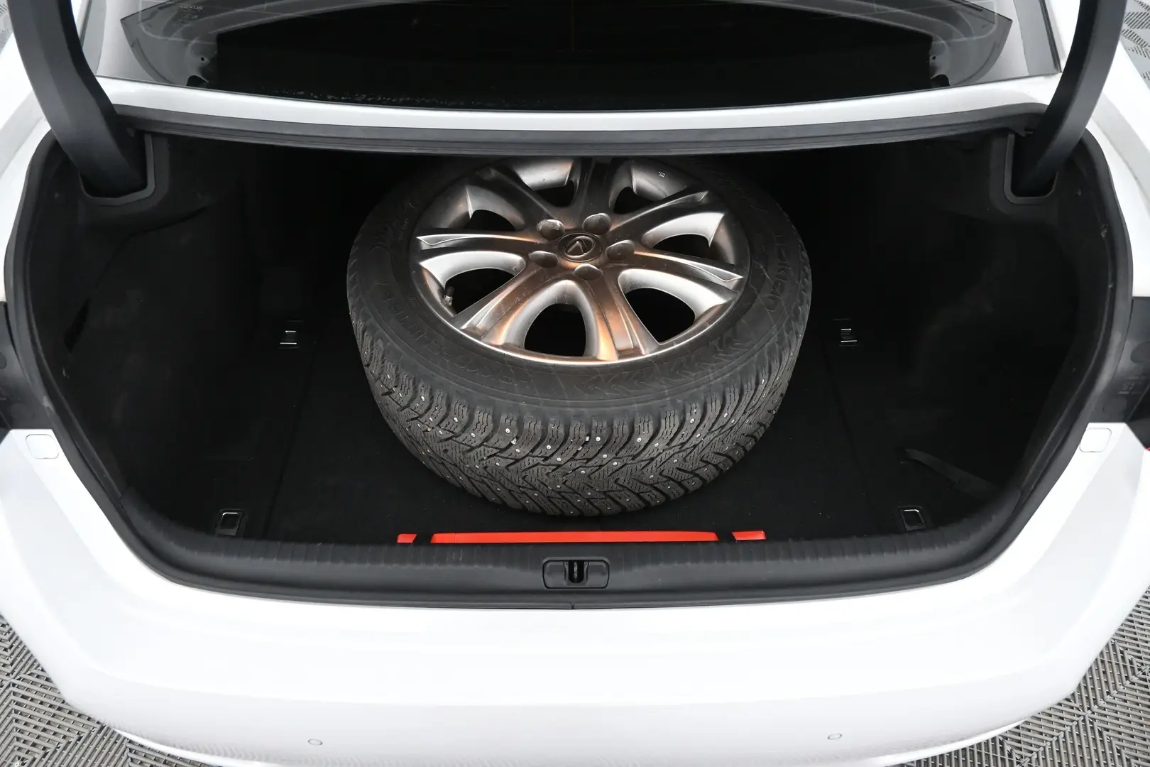 Car Image - 6kVA6FvrVDqAYJcdq6CEG1