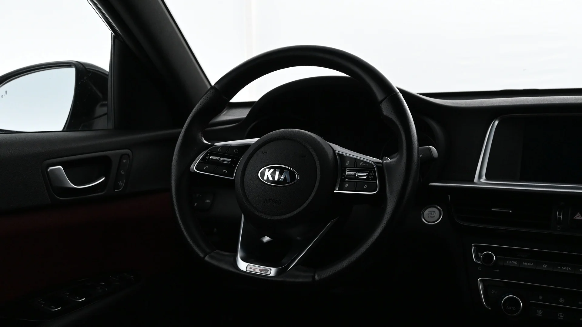 Car Image - 5QWnCAGh1peihwVSO5Cexq