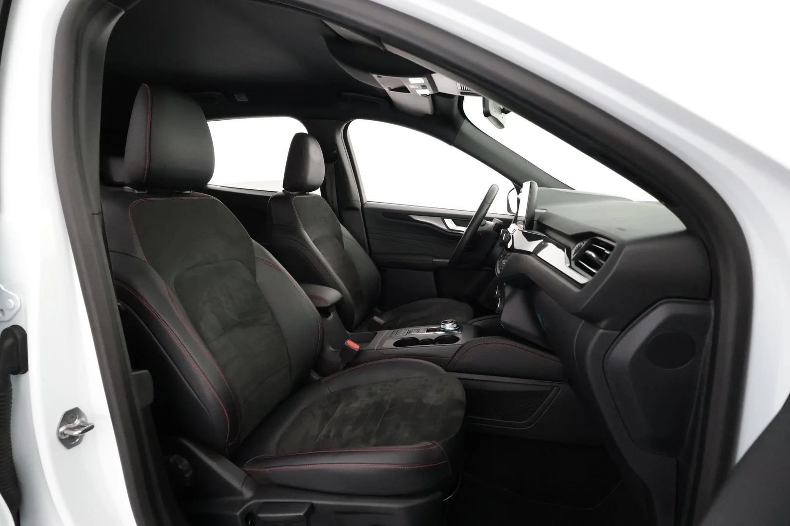 Car Image - nwjKle3aFqkyvXuLR9WzS