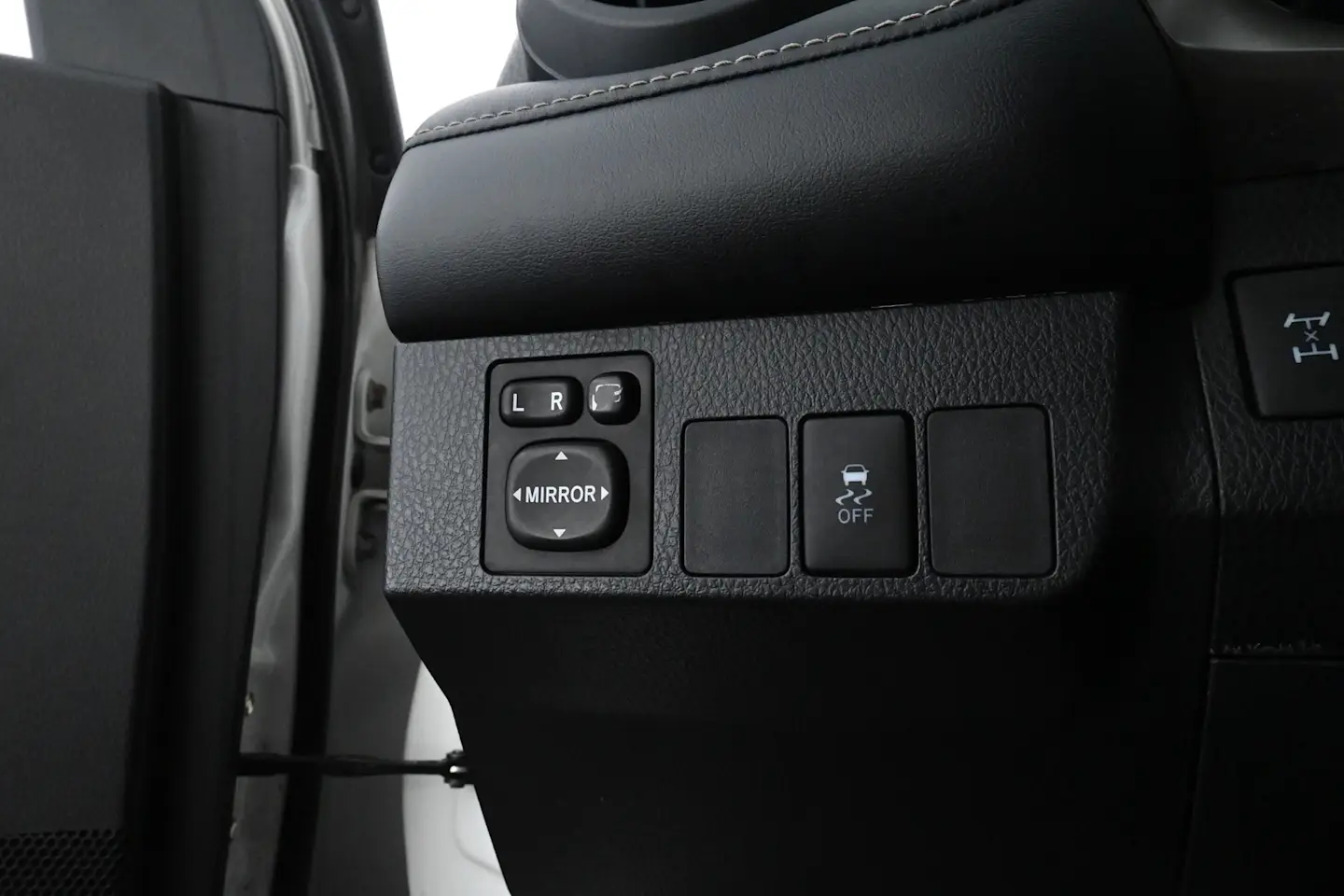 Car Image - 28kZPGOZOyXqq6amRKZOvq