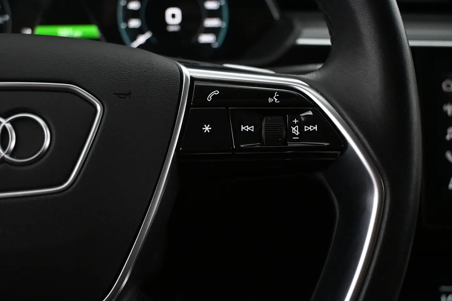 Car Image - 1mAQh5BRQZ33EZxdlqKxU9