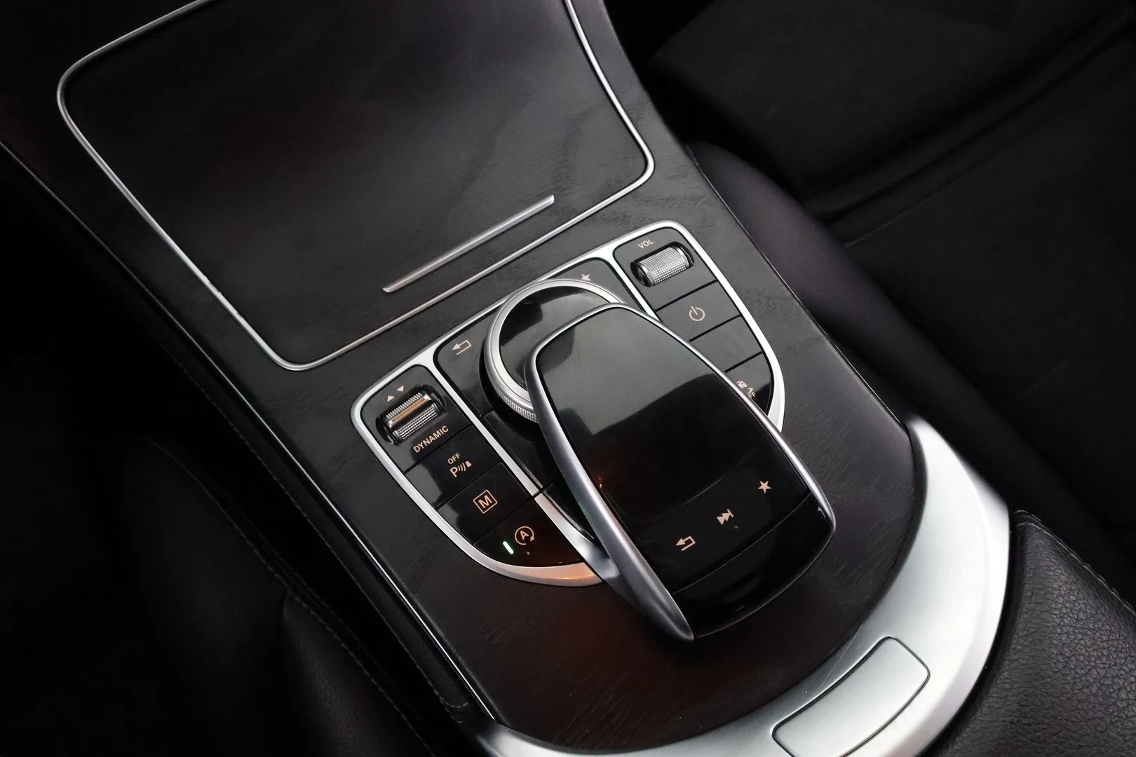 Car Image - Rnz8AImhZFKbPNFxjTtAV
