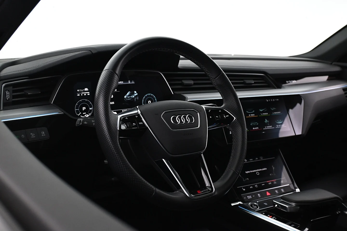 Car Image - 13qKRl2OPLxgjSBJBgMV9z