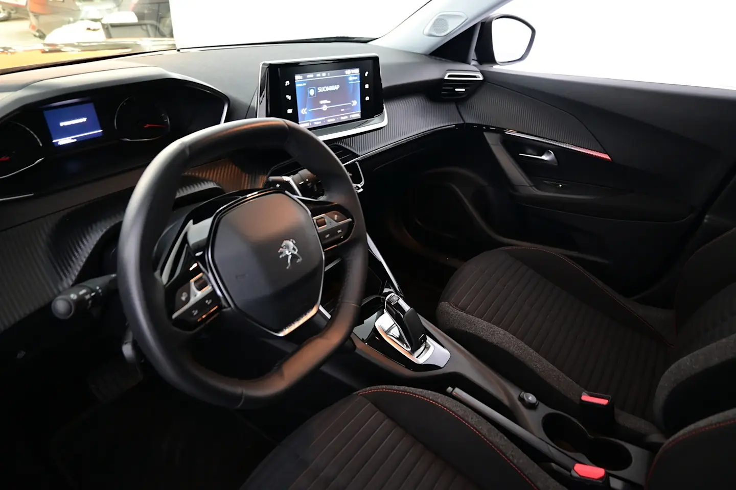 Car Image - 4J8dmckmn9O4xJlWrgYFAQ