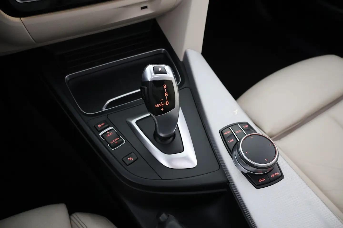 Car Image - 3AfkQxOG9drWKz7HgTwfMq