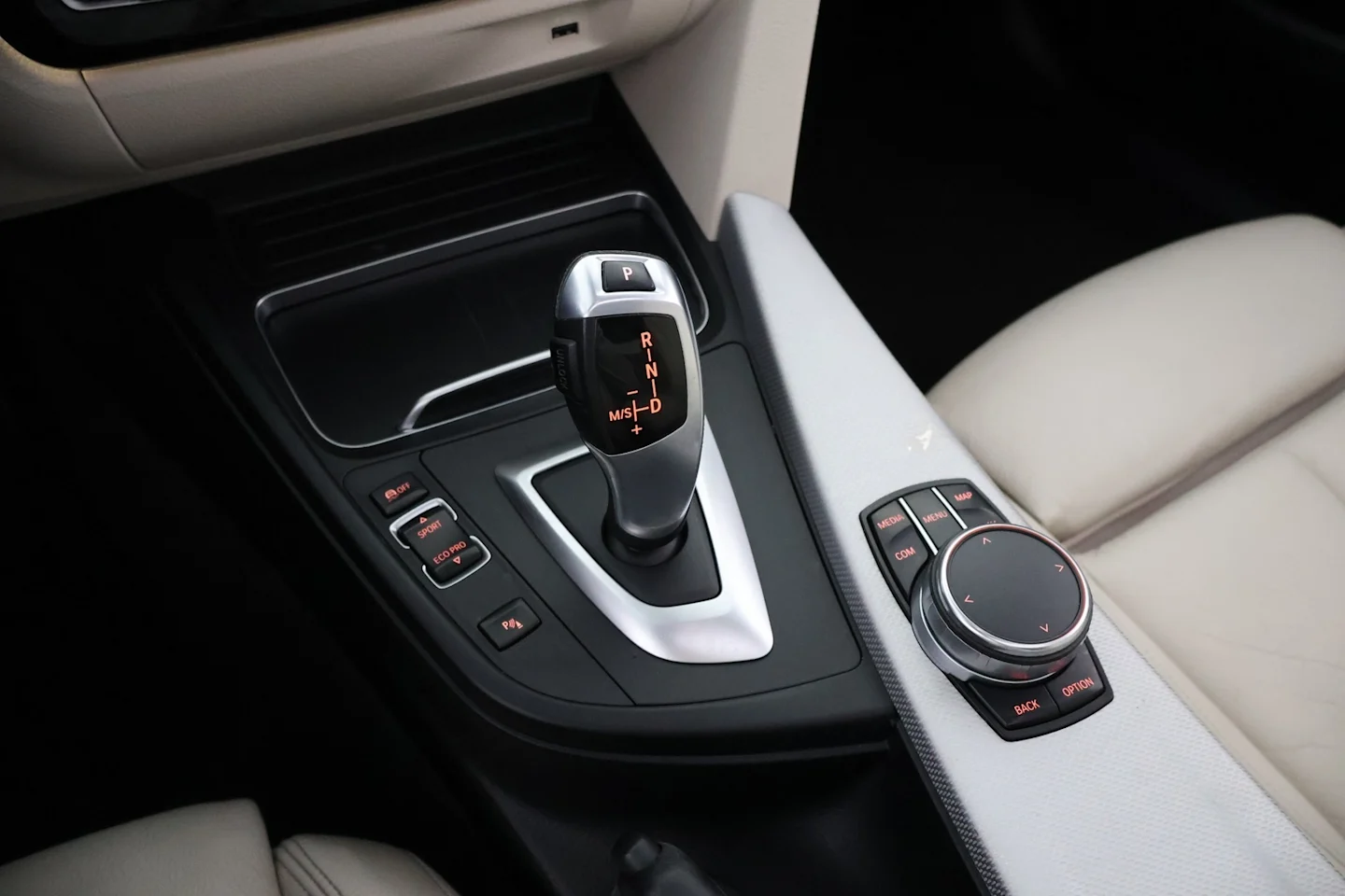 Car Image - 3AfkQxOG9drWKz7HgTwfMq