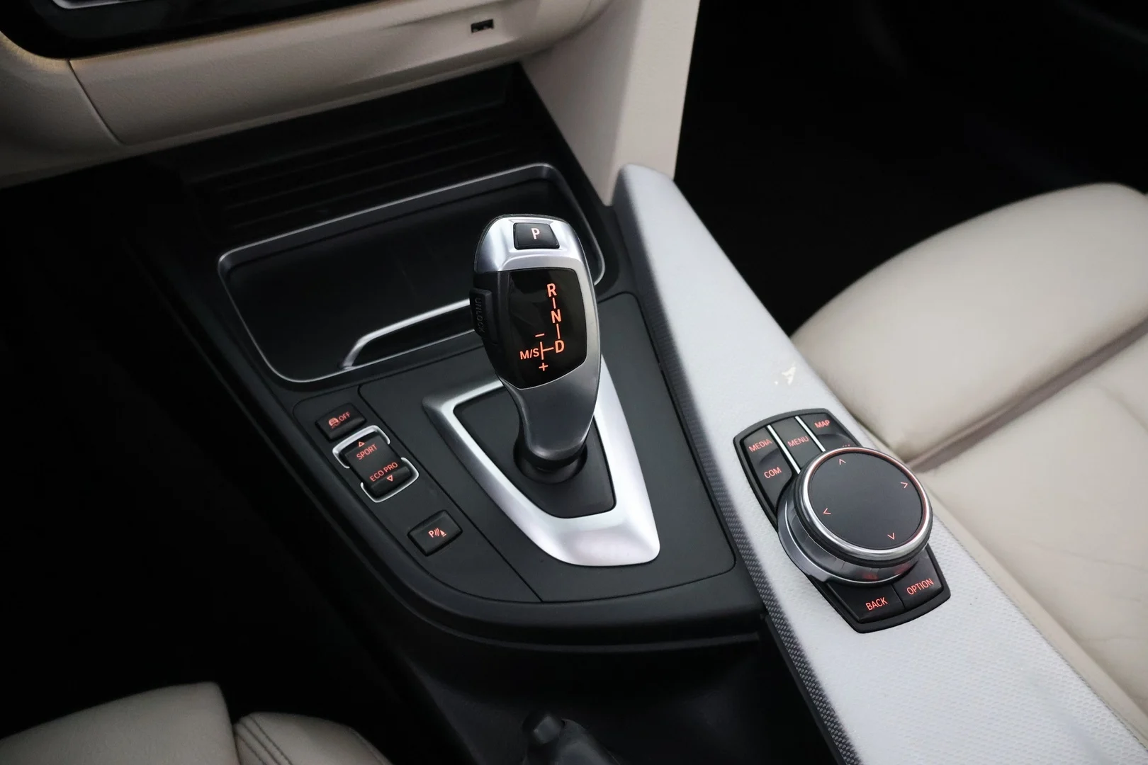 Car Image - 3AfkQxOG9drWKz7HgTwfMq