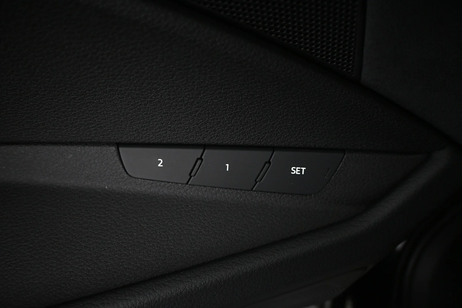 Car Image - 5u9TJip5Nrf9AxCPCv25G9