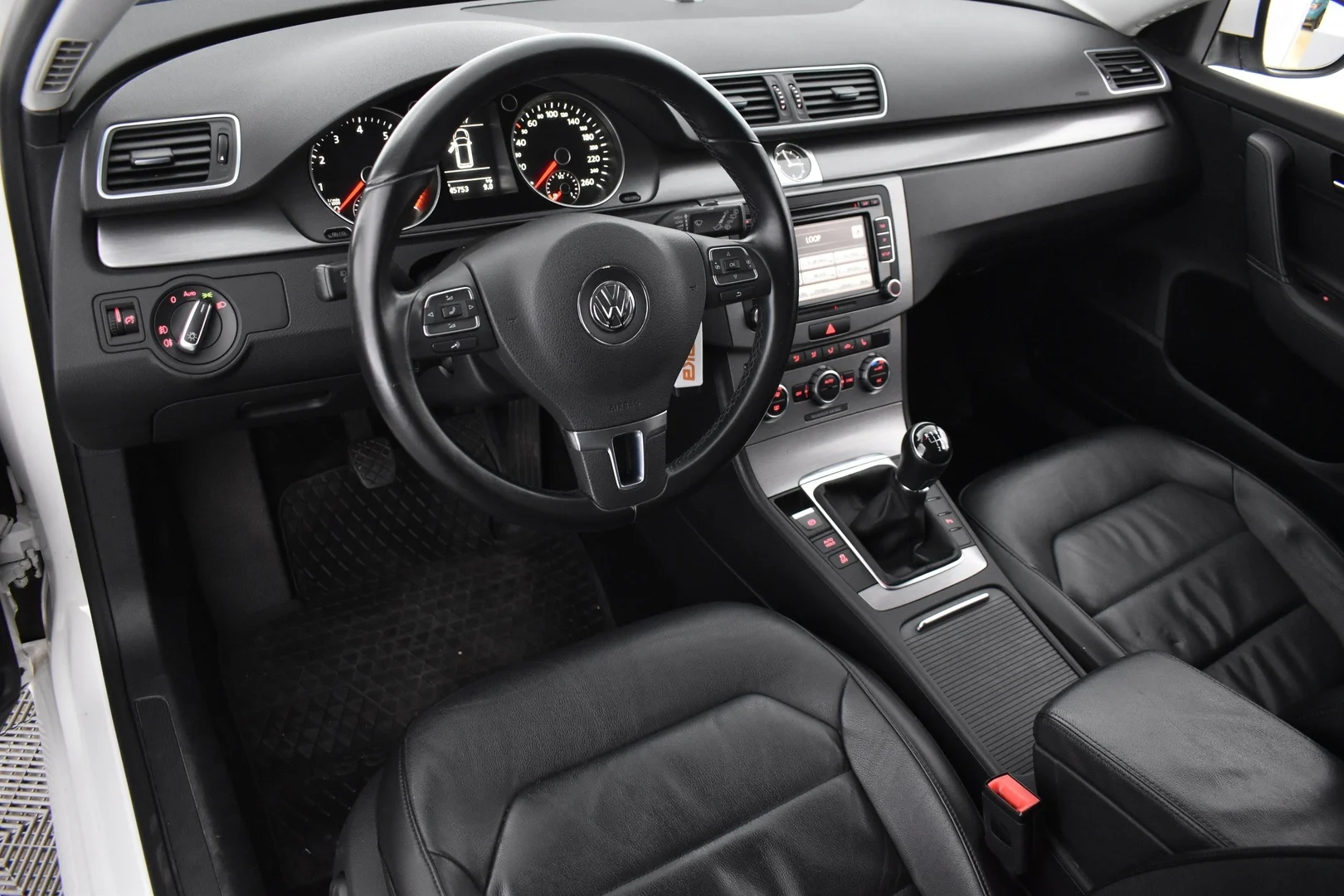 Car Image - 3hsfGlpzo7afWiyWjl6duT