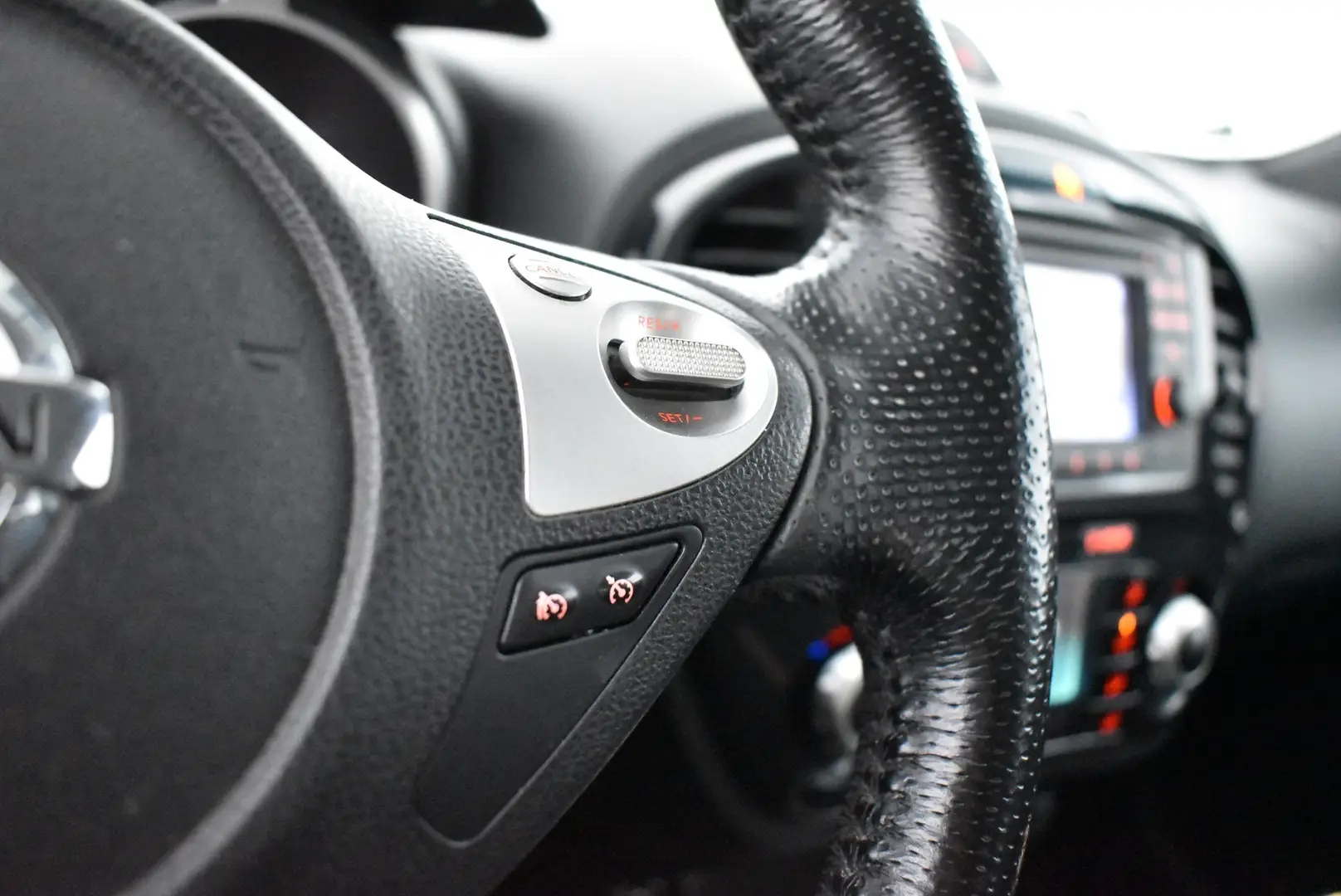 Car Image - 1NB5tT5LE3w6Bx8Eumqs1T