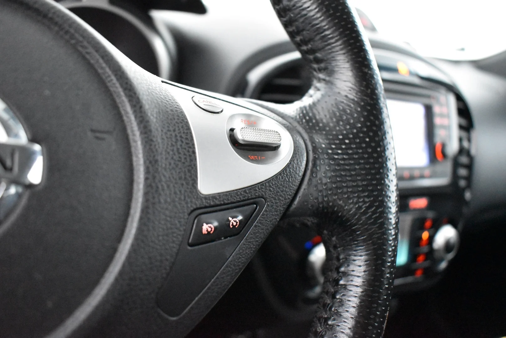 Car Image - 1NB5tT5LE3w6Bx8Eumqs1T