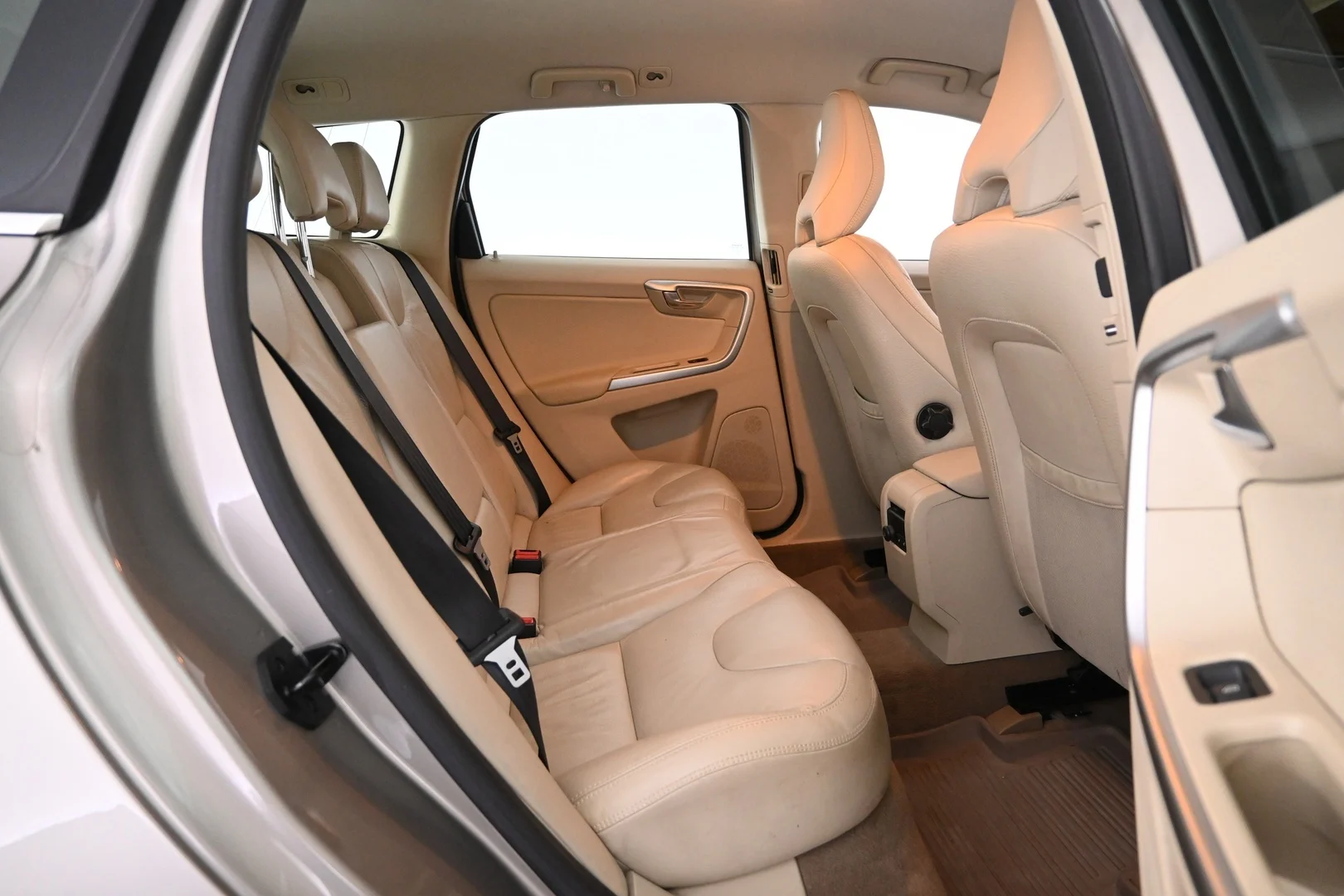 Car Image - 4IT9sEp8cEHjXu0O9qbwHK