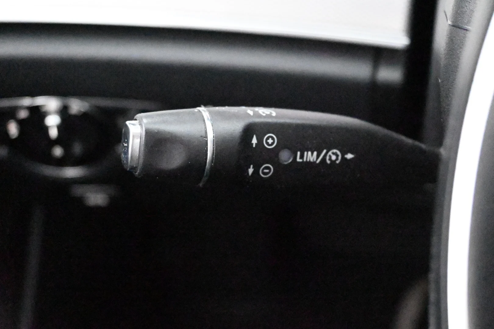 Car Image - 3RWGZMNcMVtm33xX3vWBlk
