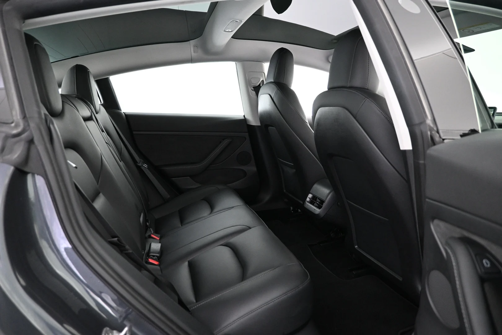 Car Image - 5mtF6IhTFhcKiG6rx52i4B