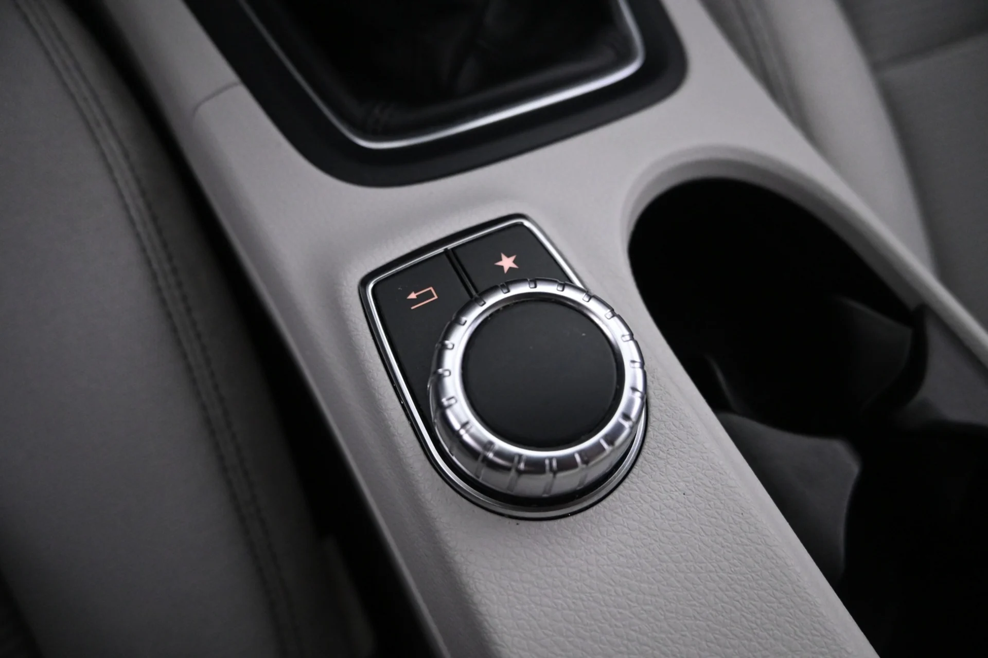 Car Image - 5DZvjDC3LMdWPYxJFfM13N