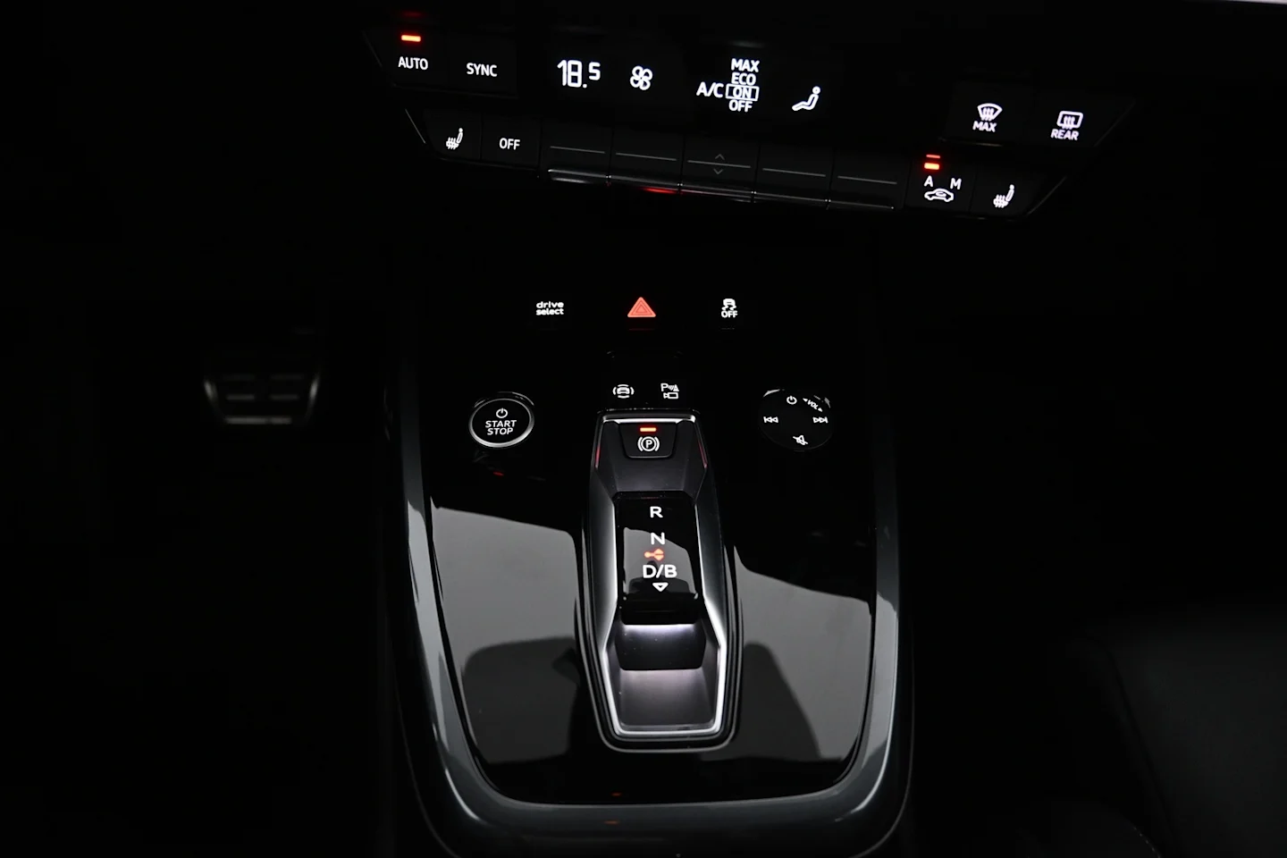 Car Image - 10OTZBzWZIA5j1rRliqsdm