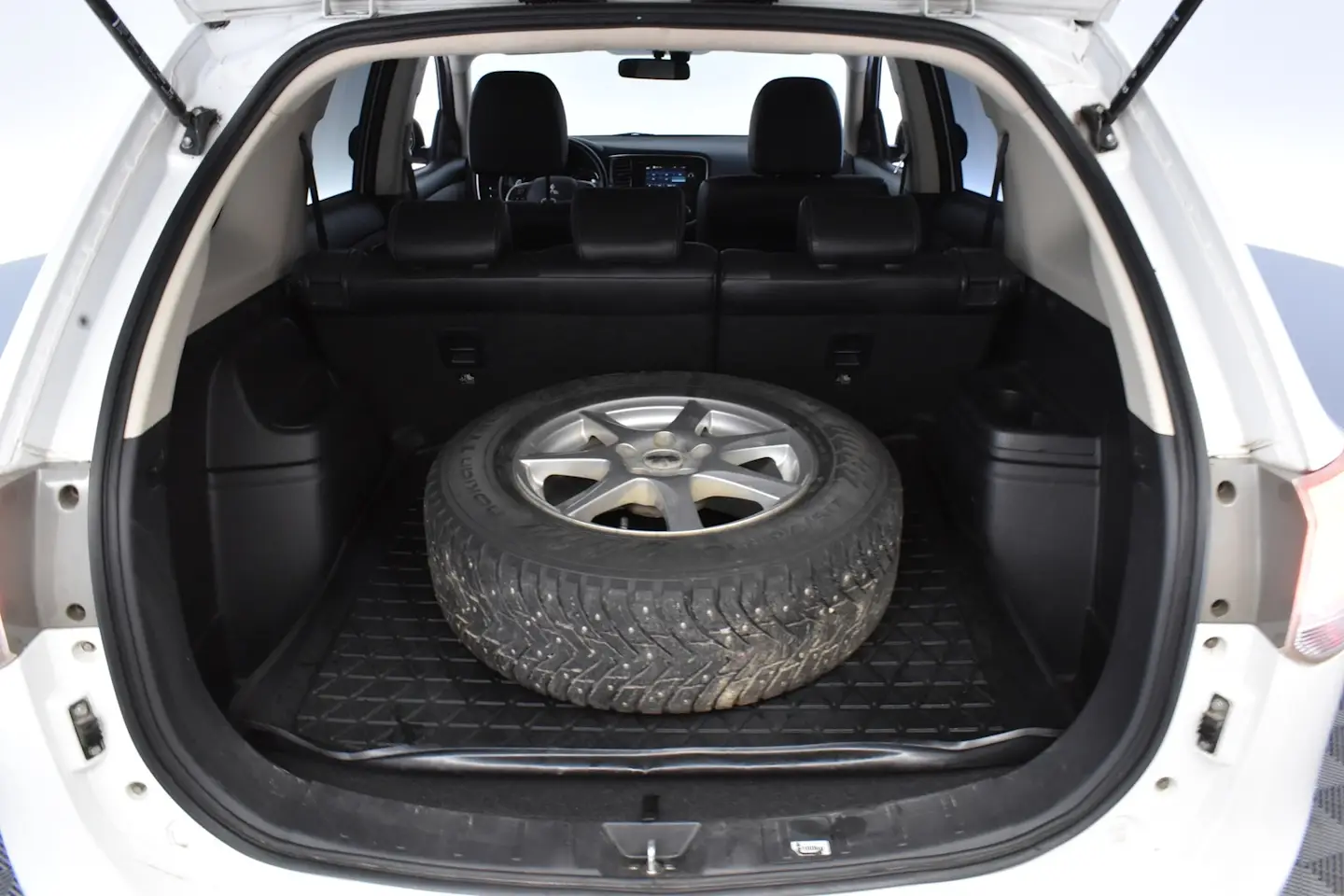 Car Image - 0PCc2iXFxcetkcuEr3Wvx