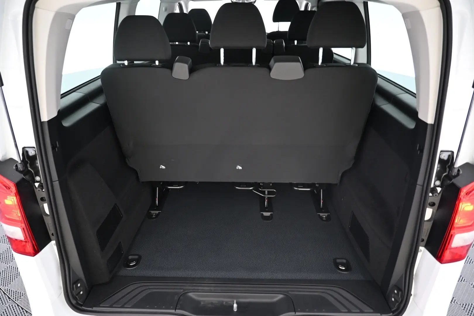 Car Image - 43i0VnkIXdHaSrc7SyA2Jv