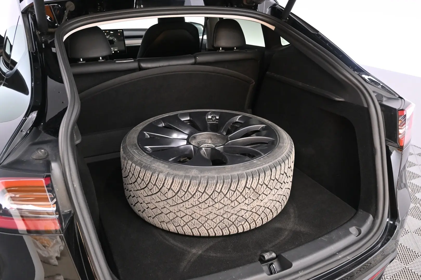 Car Image - 5GeG81uvxNTGMsW4Nek5BO