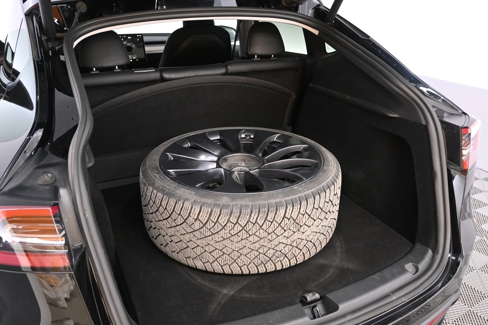 Car Image - 5GeG81uvxNTGMsW4Nek5BO
