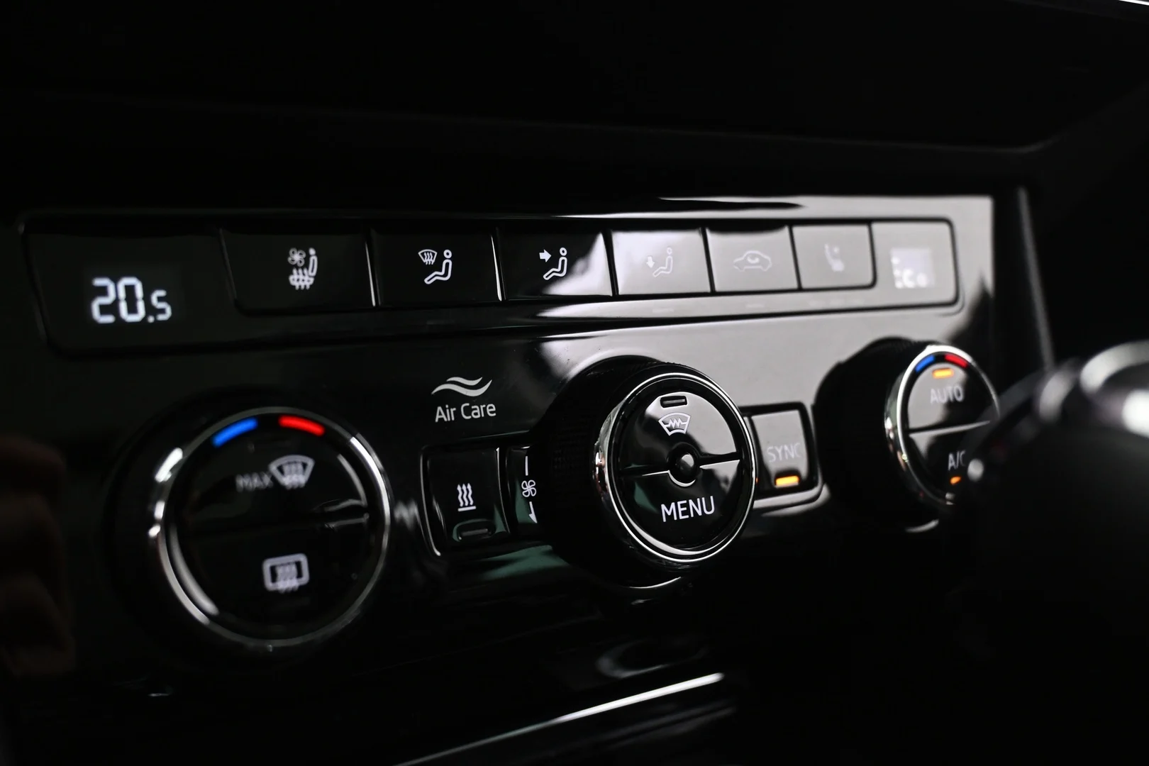 Car Image - 3luBQg5DFdaNvQyb7UHtwK