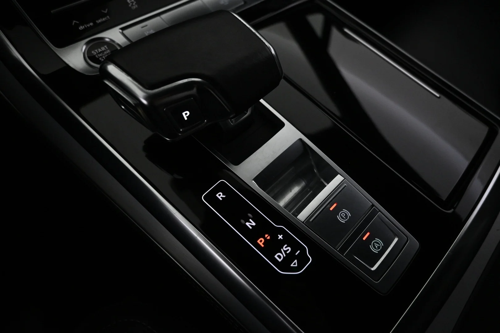 Car Image - 6Nw1PAWuTFH15ixz81QMSs