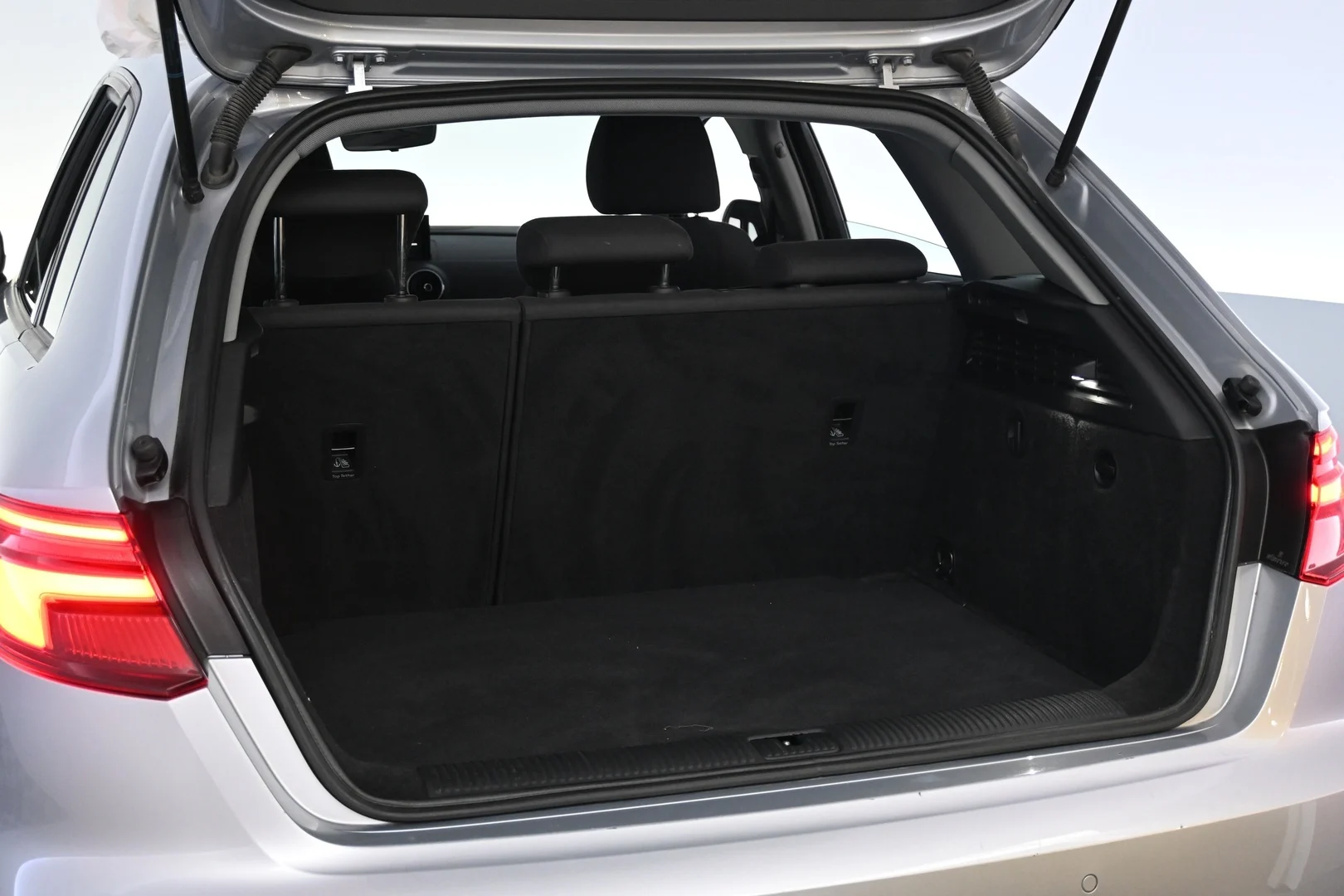 Car Image - 4MxS7hTw4DHG81ItsDxuoV