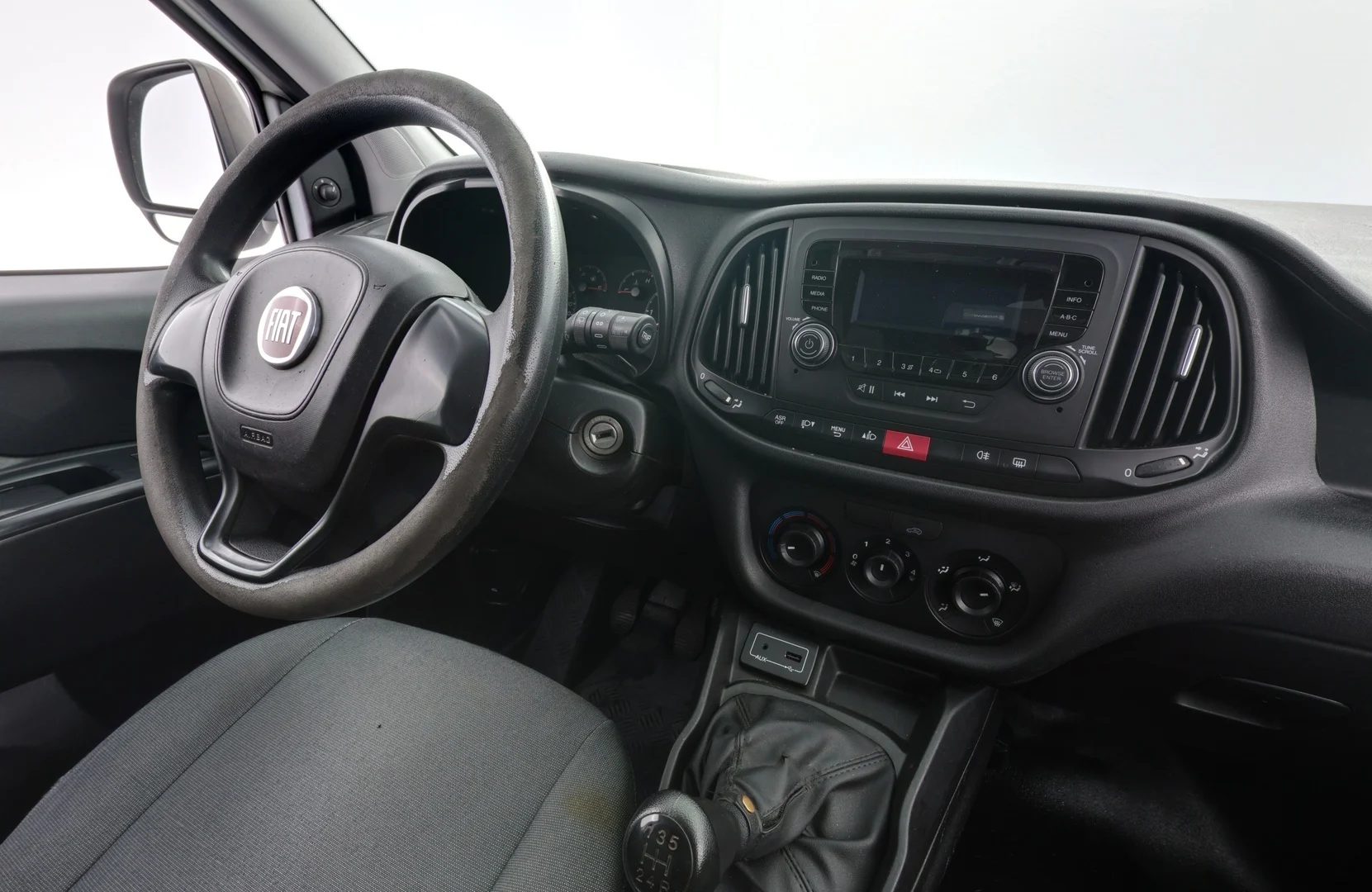 Car Image - 2xwtwzHRRtbAFF870g7ch7
