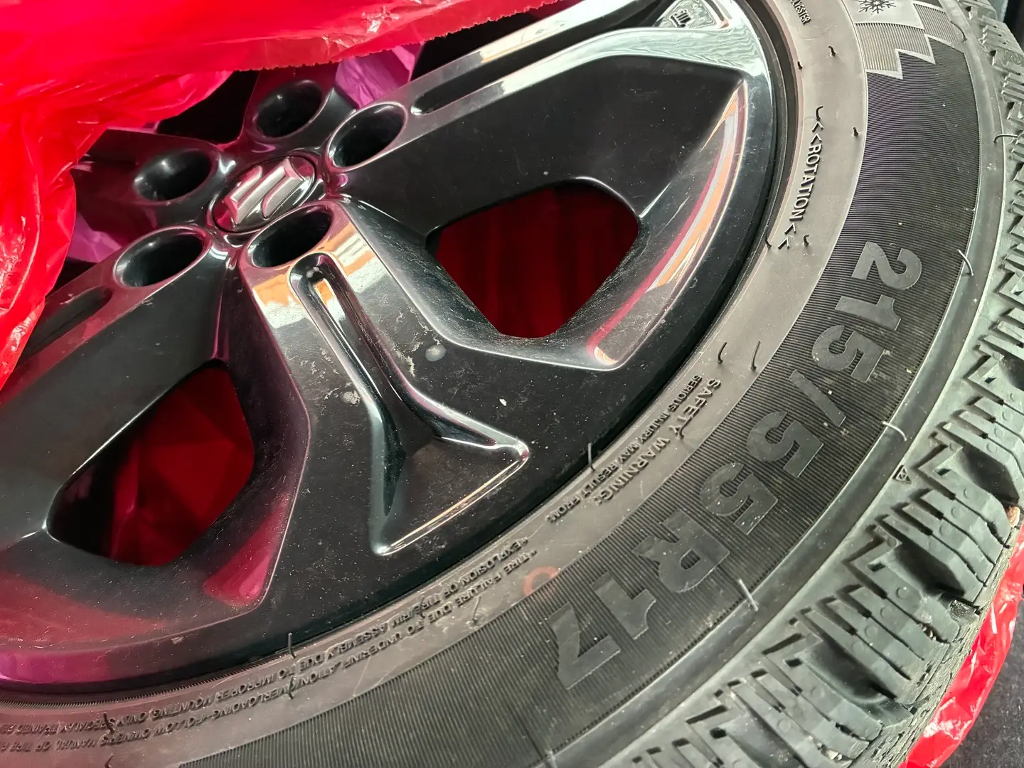 Car Image - 4dt6Do2YSyF8V5c6TejC6c