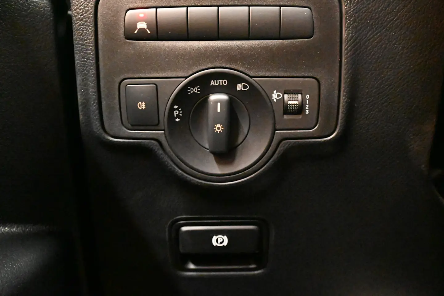 Car Image - 66YYgmgUh0SuMcULqx7zTc