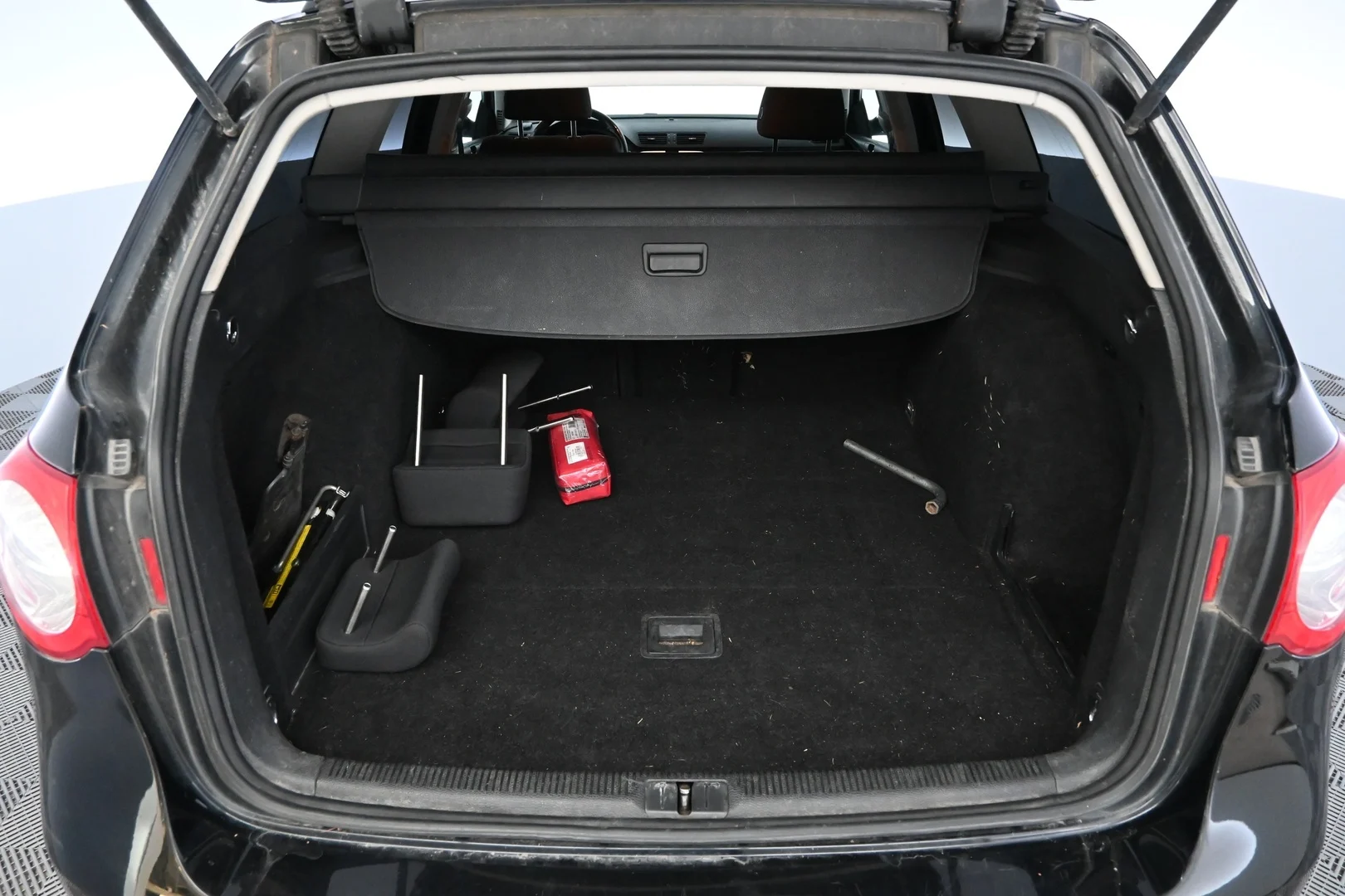 Car Image - 2tiSxsofRXJ1ZrF2cwgMJ9