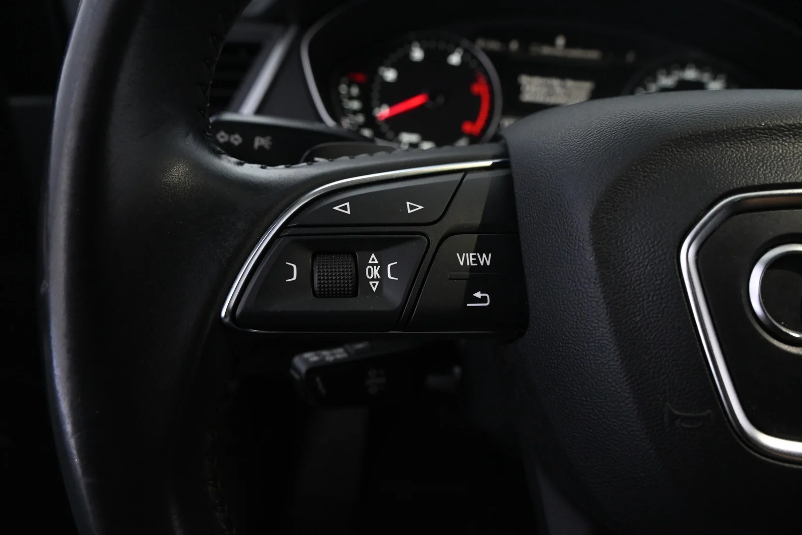 Car Image - 1HhBH5zsm4hK8rn1qUbIp9