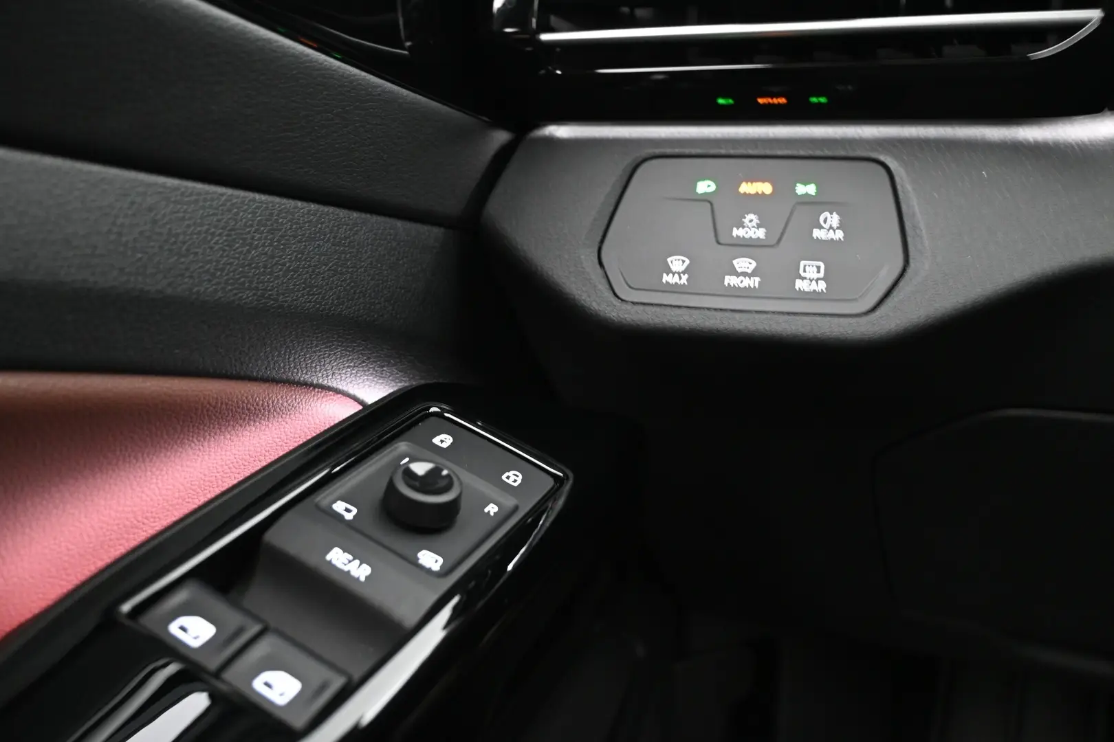 Car Image - QWDZYy56DzqE0Bb83LkPV