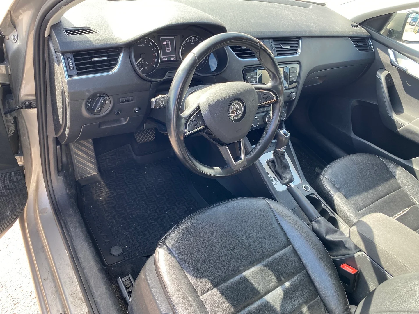 Car Image - MvOySHTVzEXavXrdJrjCp