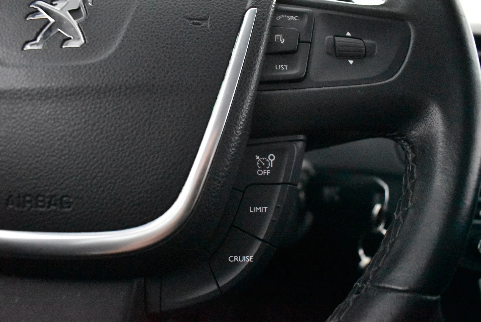Car Image - 2tmDGw8IKdlUXYlR9Njoeo