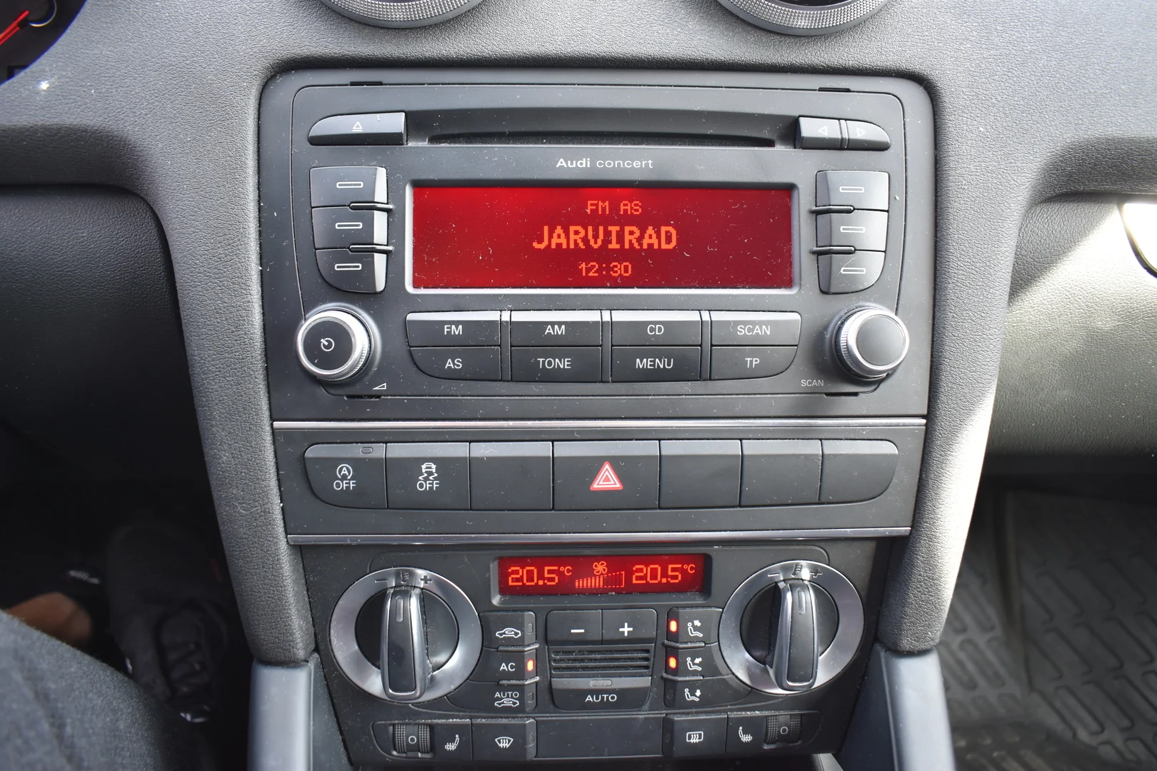 Car Image - SNfa26pDwNm3nUwU1TqpR