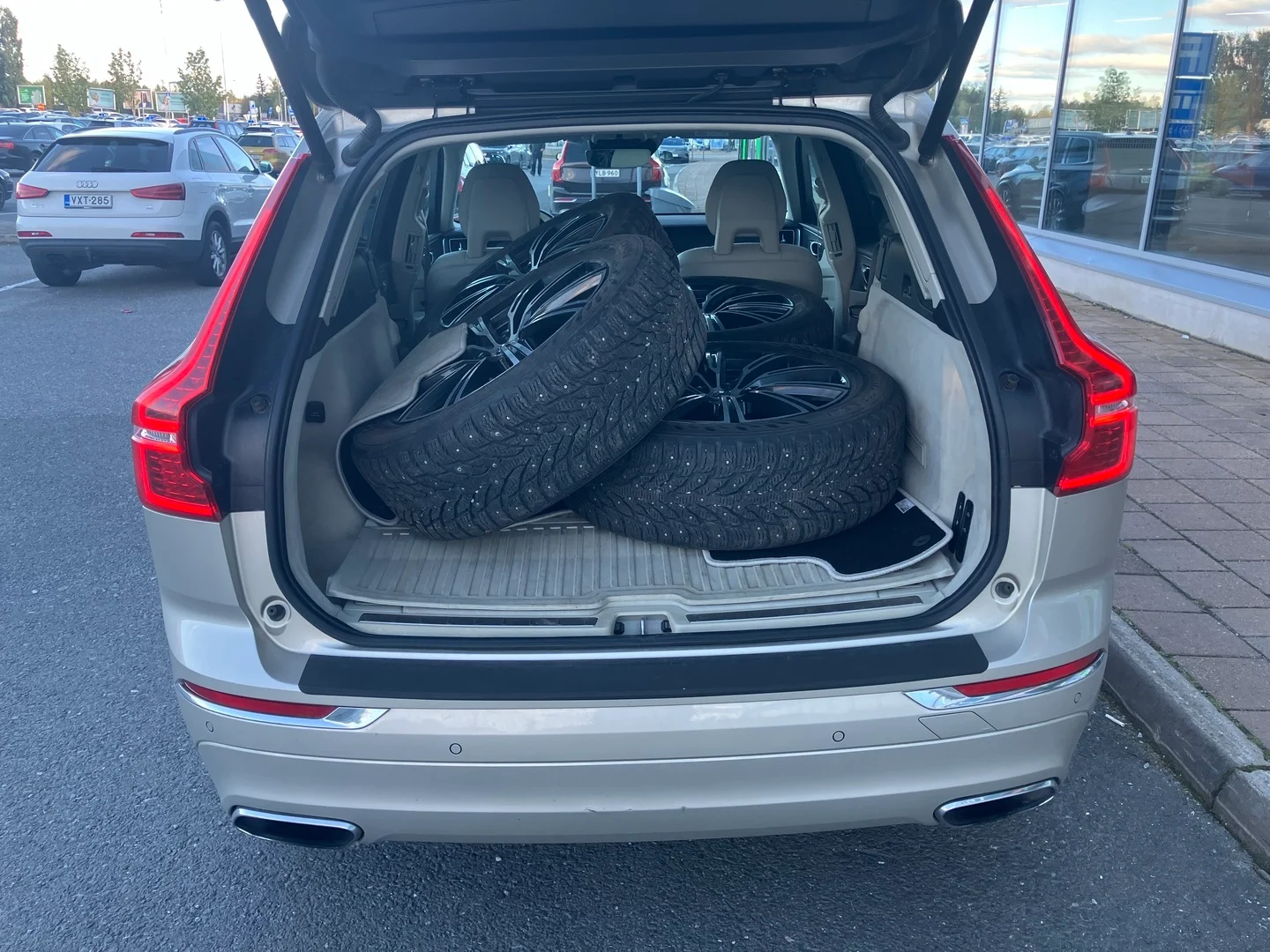 Car Image - 3zZRtmm0wdobN78auocQp6