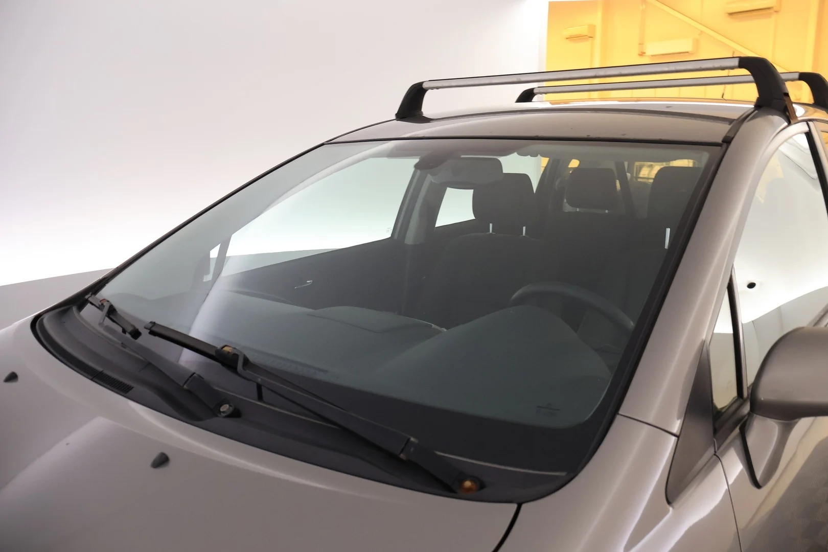 Car Image - vOLQx8dlW663xHnM8img7