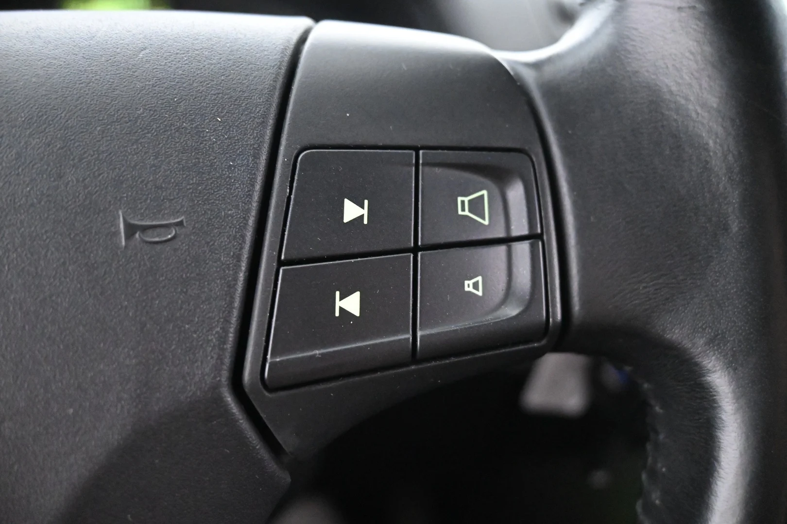 Car Image - 3drhiW24Ziep6eSpZNSx6y