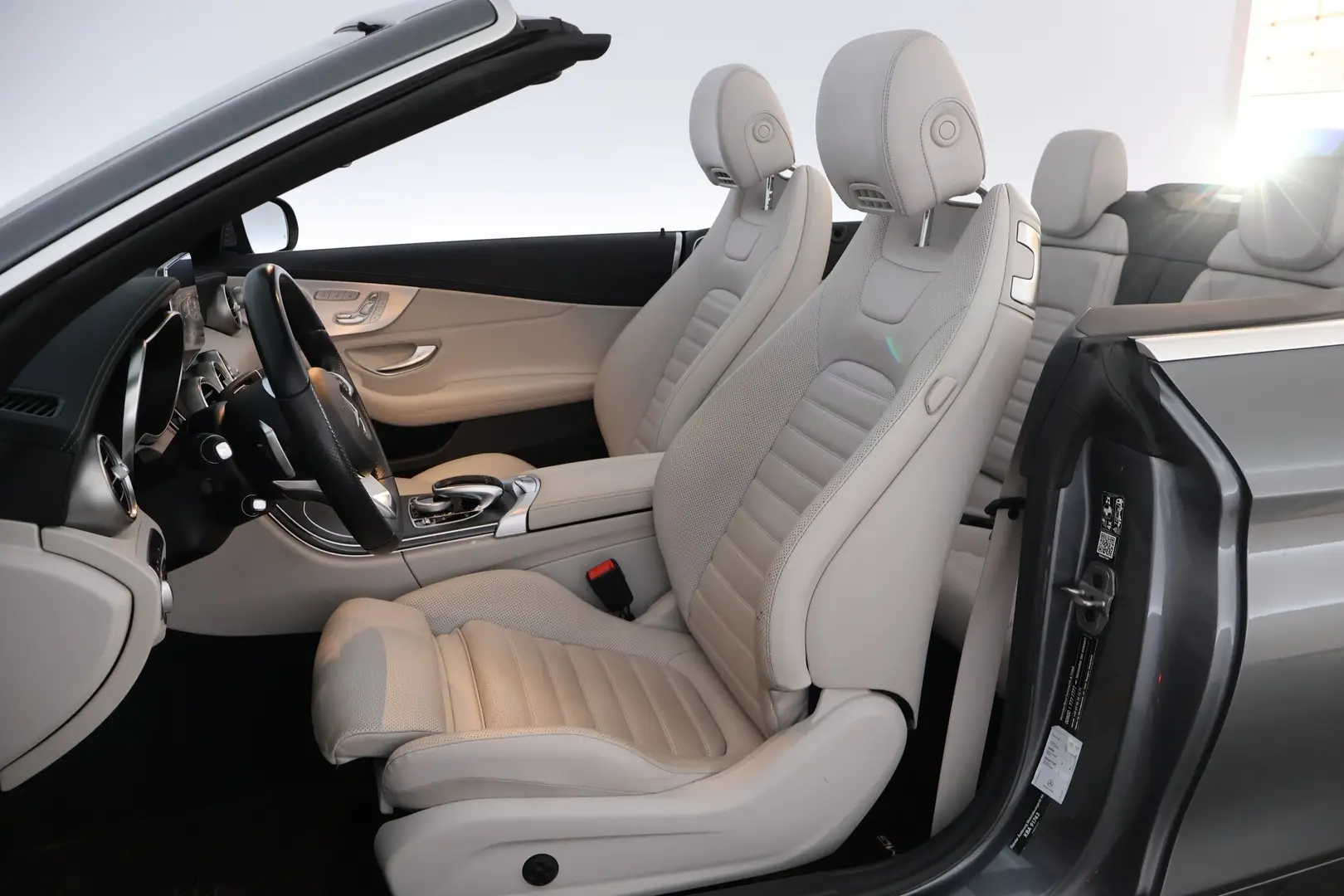 Car Image - 3fBXaejgBTpfaBWfKca1XI