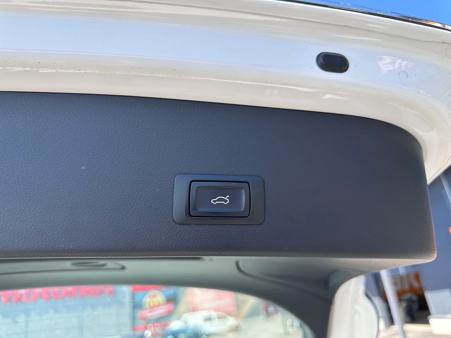 Car Image - 4xQs89Tnw0fqtkZBv9l3z