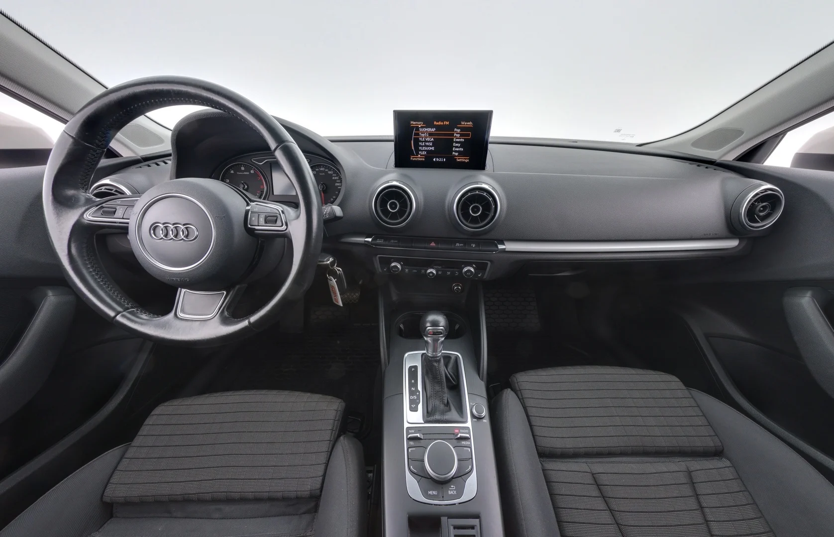 Car Image - 3iN2U7xZBCOVOSsQBewcqs