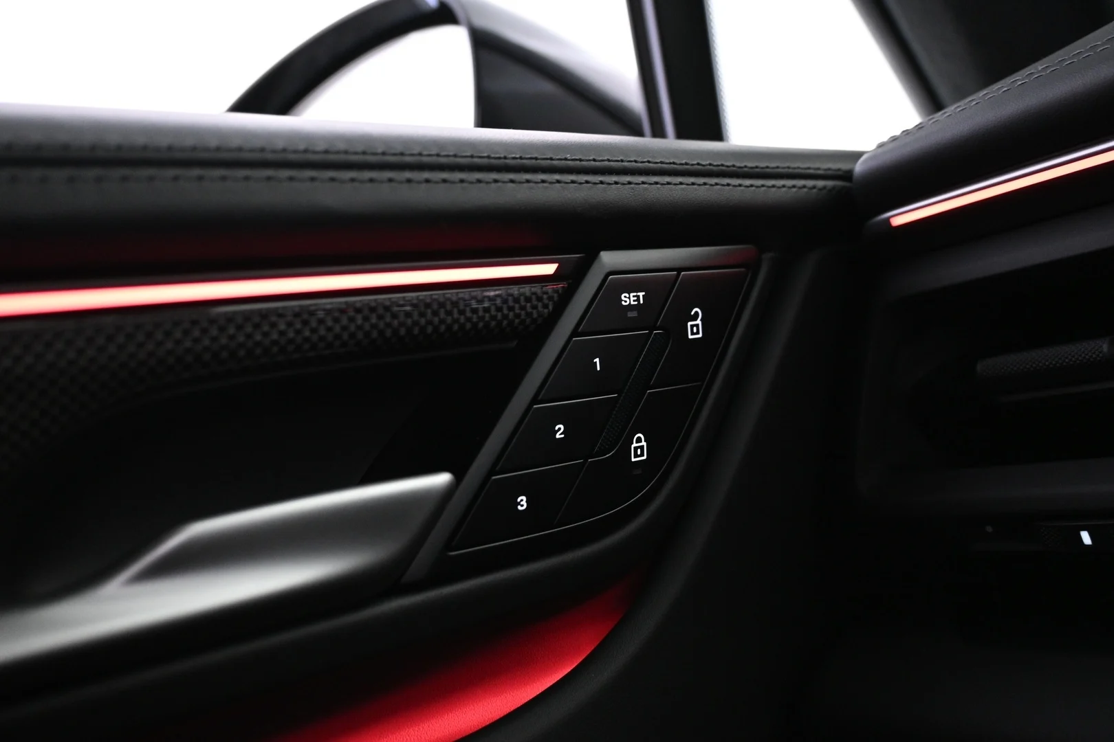 Car Image - 20faoBnL80HO53epVkctcs