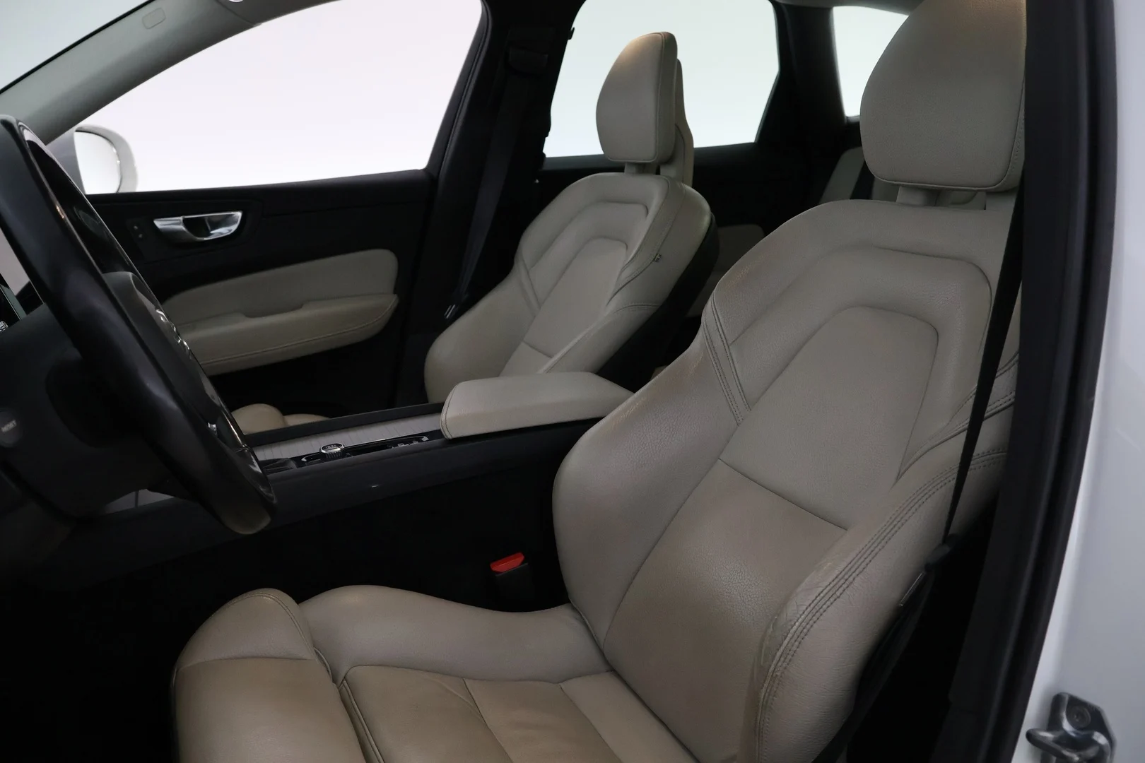 Car Image - 2DXLL4VU3vSLRl2p6fmfgu