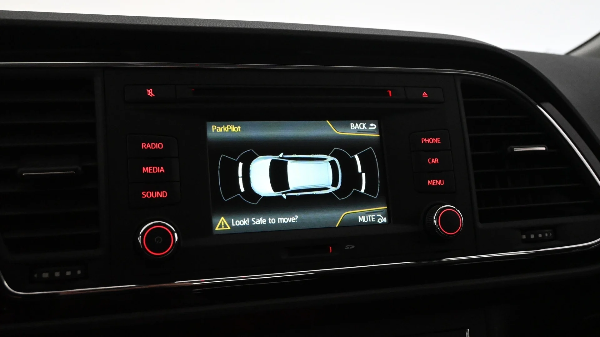 Car Image - 1kcvbpHymWlspUzw17biqL
